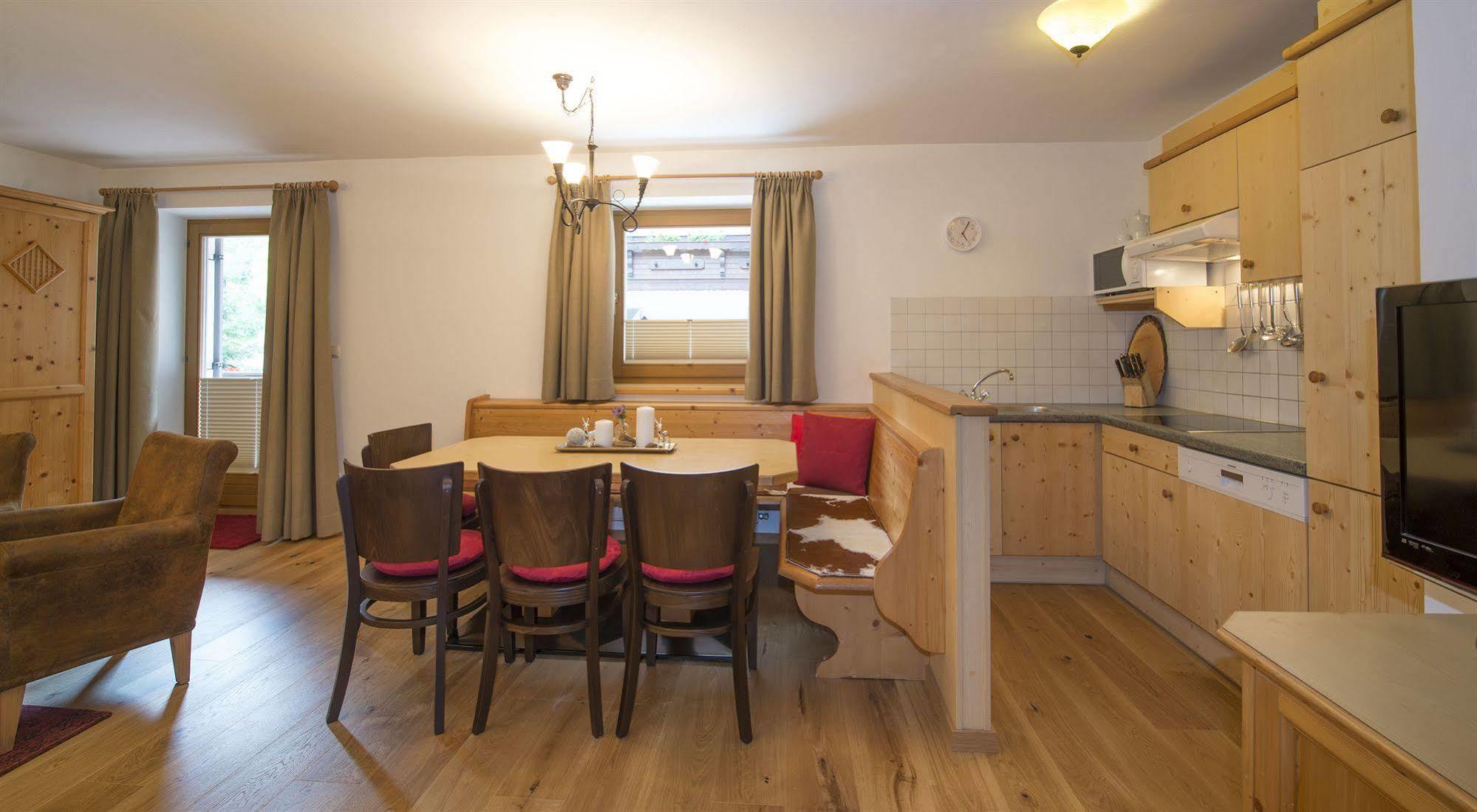 Ferienappartements Landhof Элльмау Экстерьер фото